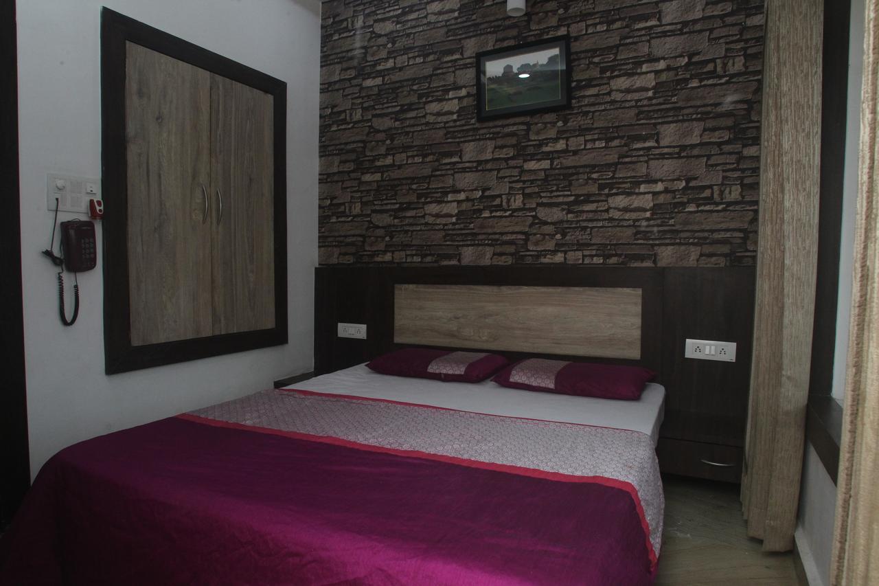 Alakhnanda Guest House Varanasi Dış mekan fotoğraf